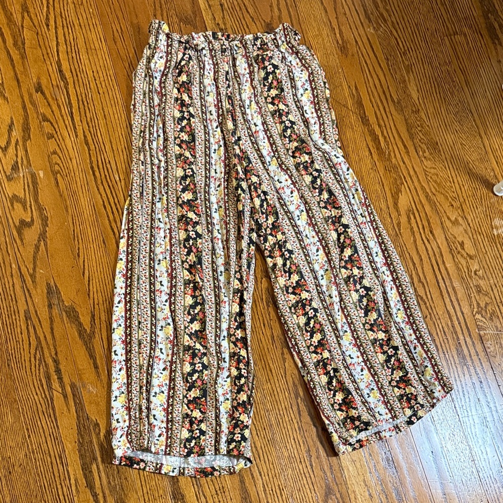 SHEIN Multicolor Floral Patterned cropped Pants